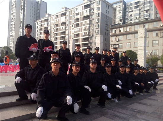 119消防日校外执勤风采